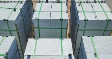 吉林省 芝麻白花岗岩5公分地铺石 花岗岩厂家工厂装车日常