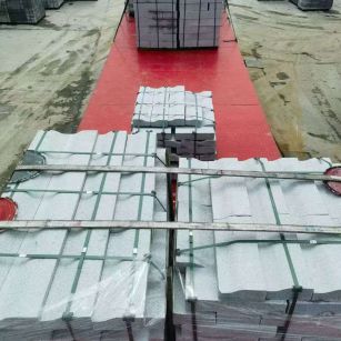 吉林省 芝麻白仿形加直形路沿石出货日常