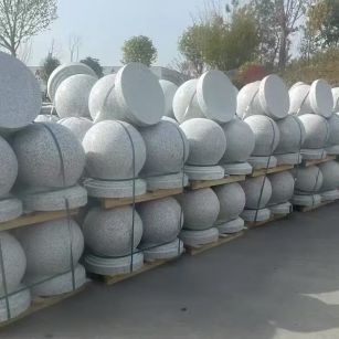 吉林省 白麻花岗岩石材圆球，石球，挡车球，隔离球，景观石球，风水球等