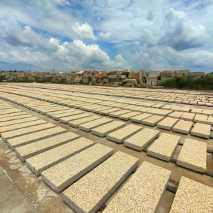 吉林省 黄金麻荔枝面花岗岩石材地铺石防护中