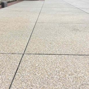 吉林省 黄金麻花岗岩石板材荔枝面地面铺装效果