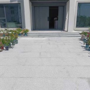 吉林省 芝麻白花岗岩地铺石地面铺装