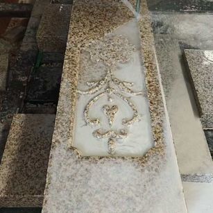 吉林省 黄金麻花岗岩异形加工雕刻栏杆大柱