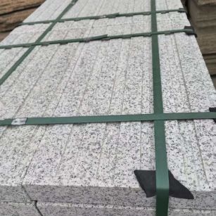 吉林省 白麻花岗岩直行盲道石，盲条，地铺石