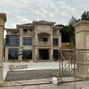 吉林省 黄金麻花岗岩别墅雕花外墙干挂配上门口雕花罗马柱