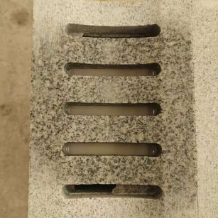 吉林省 芝麻白拉丝面花岗岩U型开槽排水槽