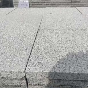 吉林省 白麻花岗岩石材推荐 荔枝面地铺石