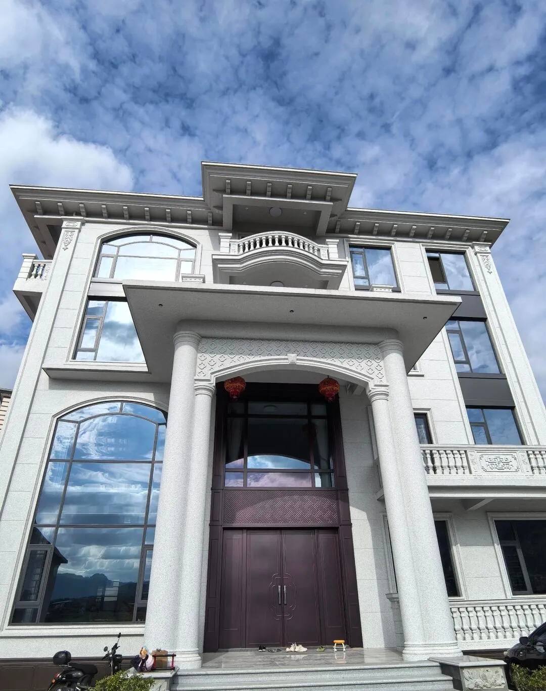 吉林省白麻别墅外墙干挂石材效果示例