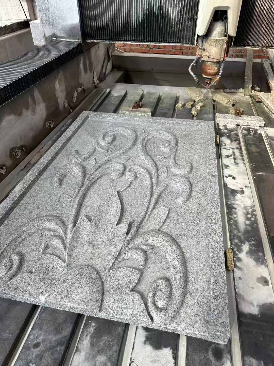 吉林省 白麻别墅干挂雕花板