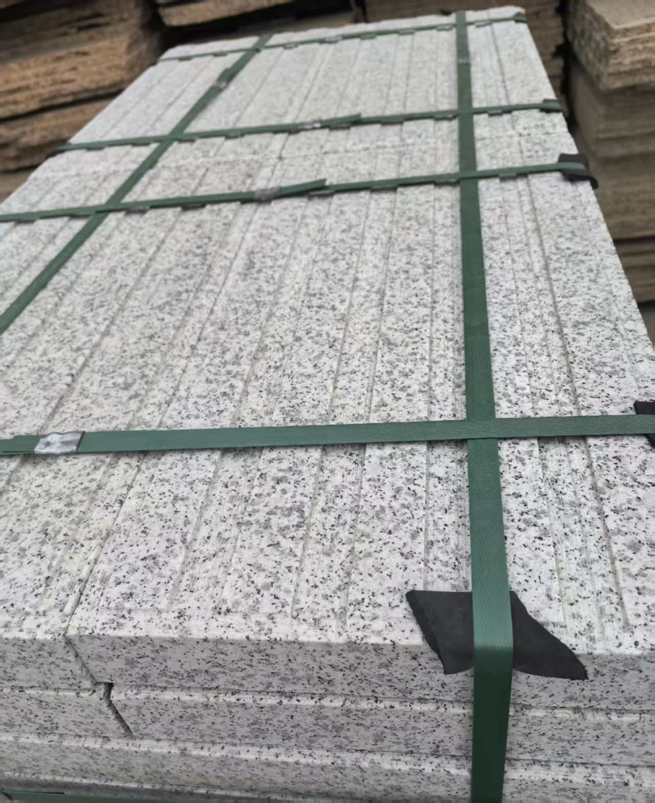 吉林省 白麻花岗岩直行盲道石，盲条，地铺石