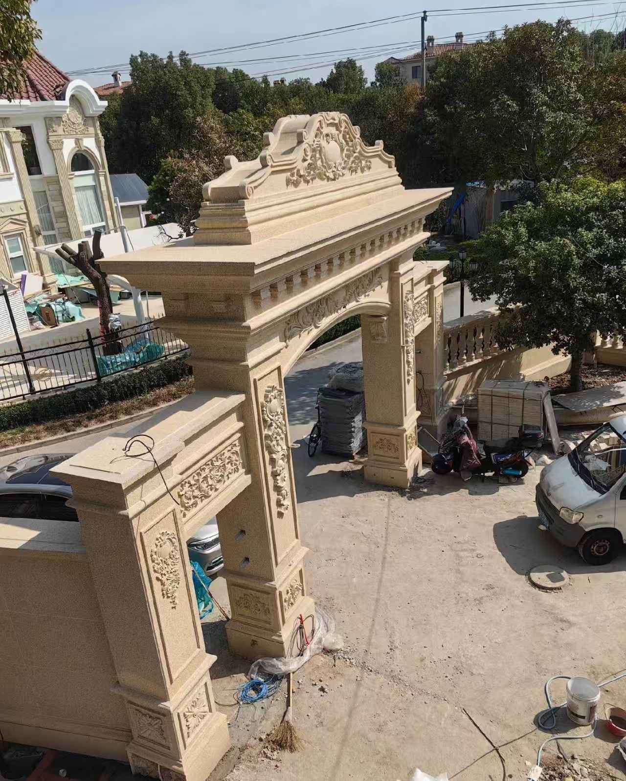 吉林省 黄金麻荔枝面花岗岩别墅门楼