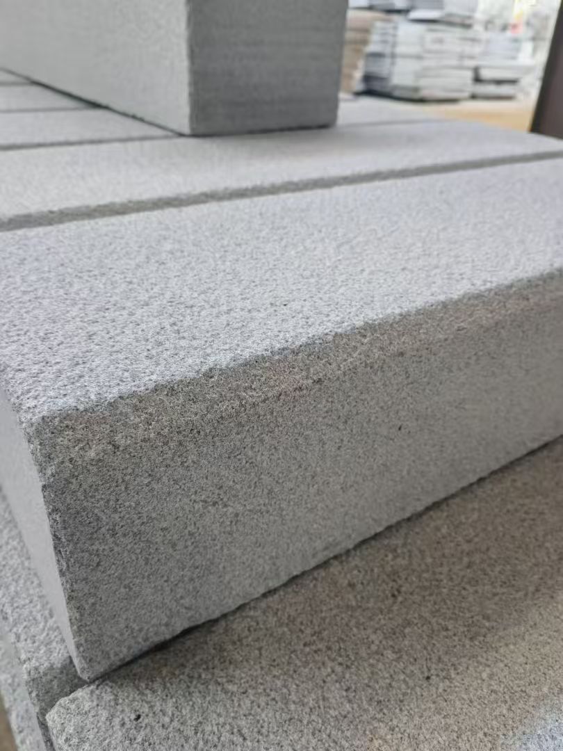 吉林省 芝麻灰荔枝面路沿石