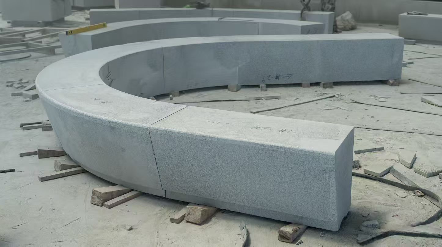吉林省 芝麻白花岗岩光面弧形坐凳