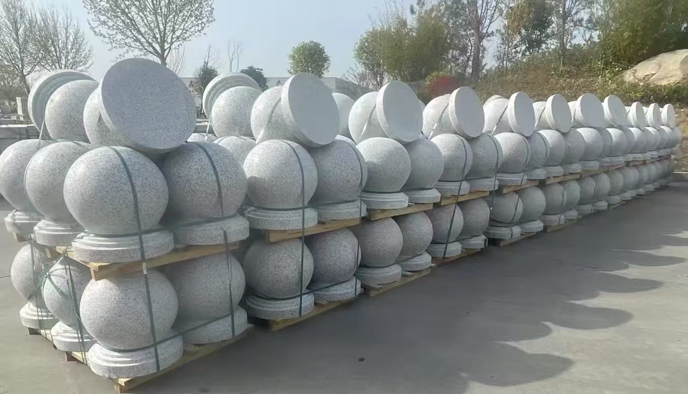 吉林省 白麻花岗岩石材圆球，石球，挡车球，隔离球，景观石球，风水球等