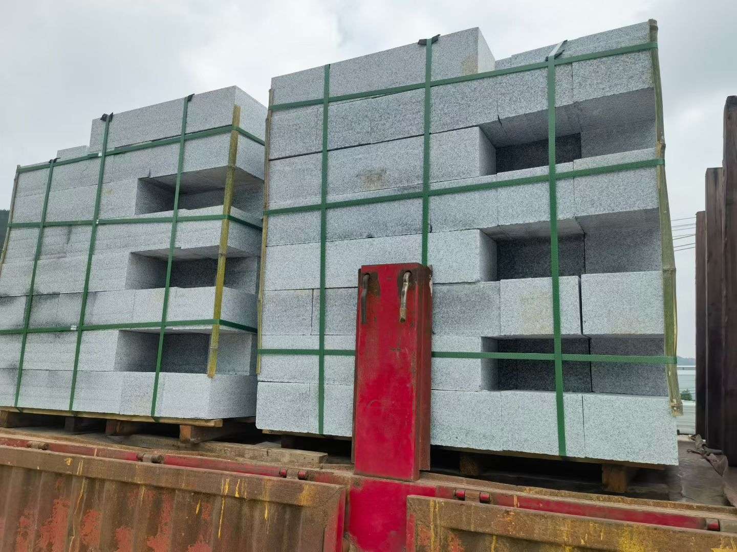 吉林省 芝麻白花岗岩路沿石，平石，路侧石，马路牙子，路缘石，立缘石，平缘石等