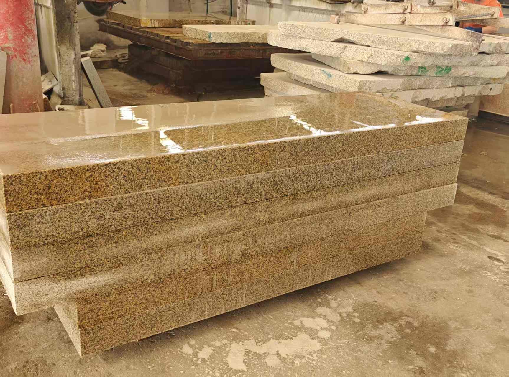 吉林省 黄金麻栏杆料半成品加工中